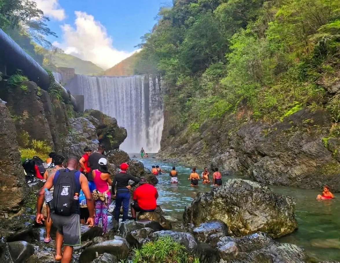 Lifestyle Hikers group walking along a Jamaican trail